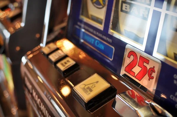 Honor of Kings live blackjack table with professional dealer